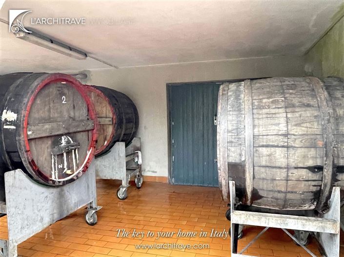 Image No.21-3 Bed House for sale