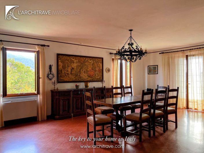 Image No.12-7 Bed Villa for sale