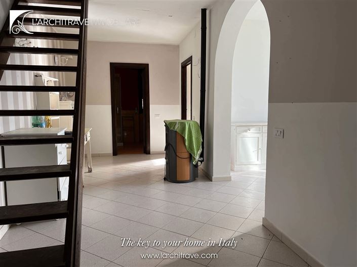 Image No.4-2 Bed House for sale