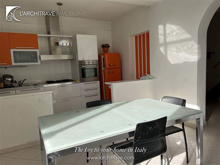 Image No.7-2 Bed House for sale