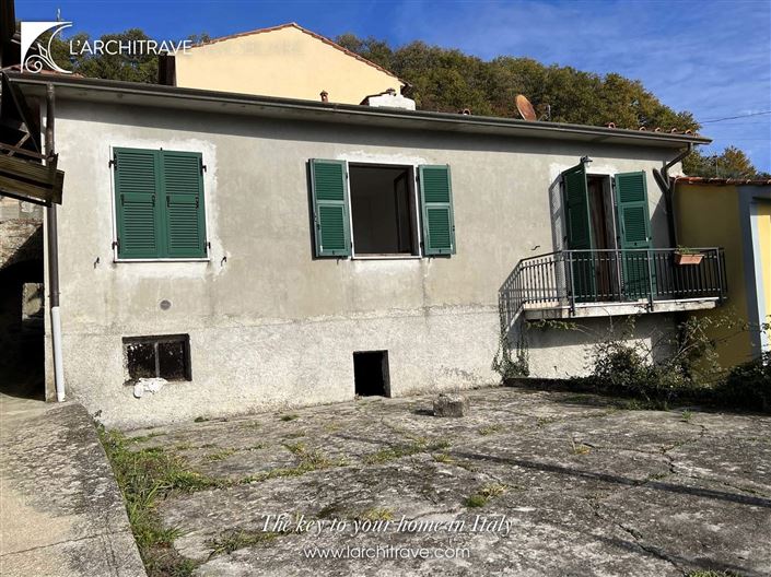 Image No.8-2 Bed House for sale