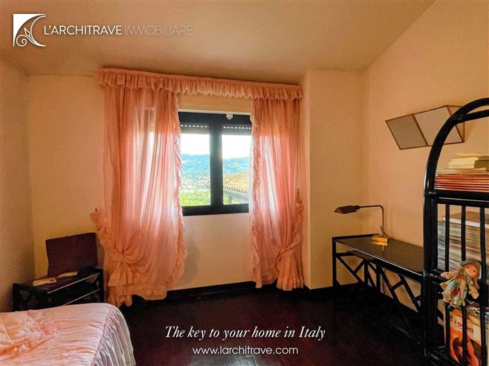 Image No.12-5 Bed Villa for sale