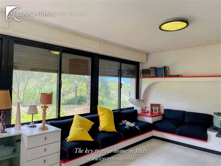 Image No.15-5 Bed Villa for sale