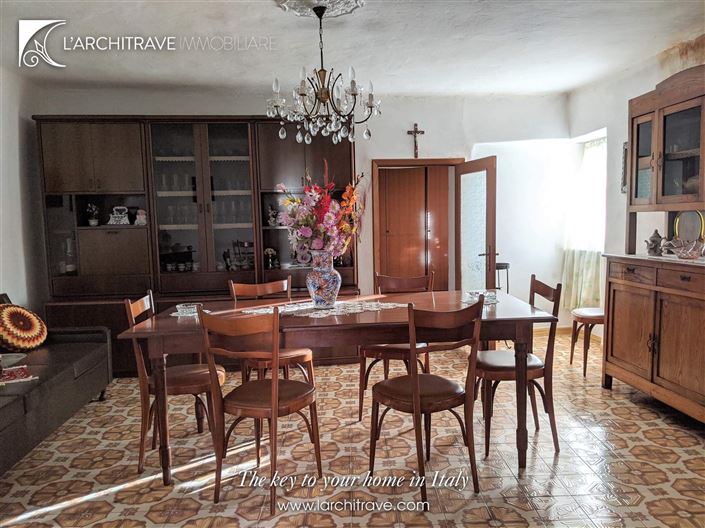 Image No.6-3 Bed House for sale