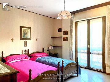 1749fbe6-b4c6-50bc-b787-e62ee2e1ac35