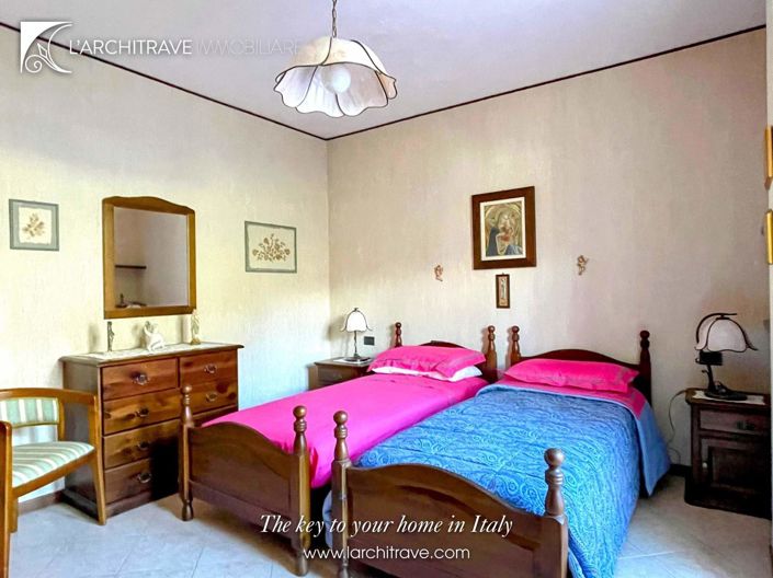 Image No.15-2 Bed House for sale