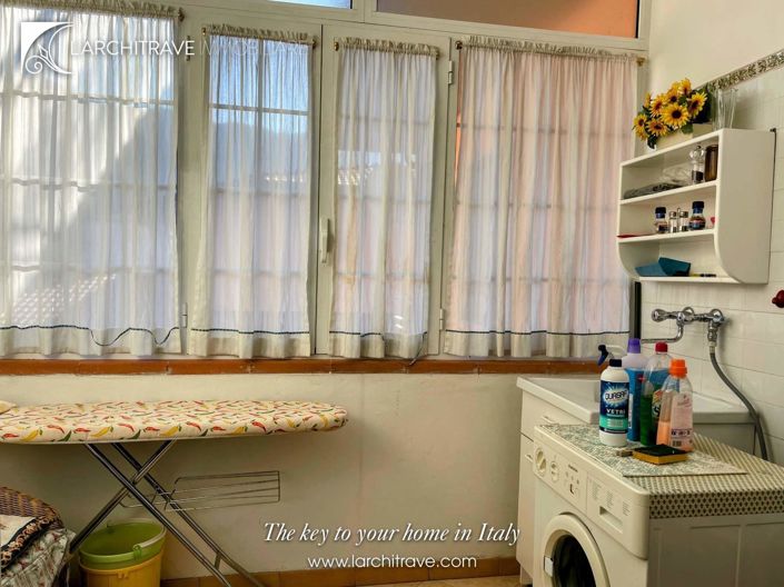 Image No.18-2 Bed House for sale