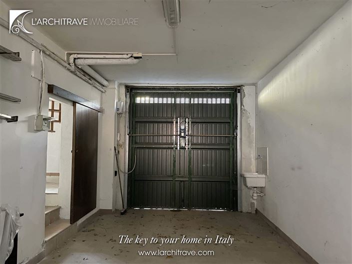 Image No.21-2 Bed House for sale