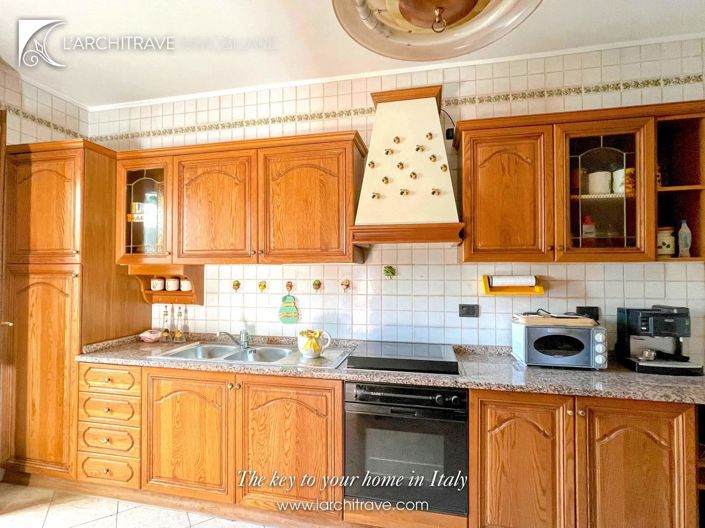 Image No.4-2 Bed House for sale