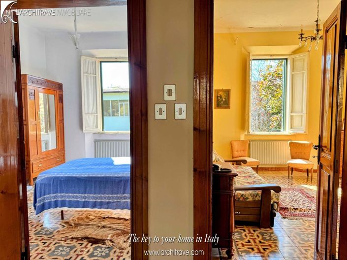 Image No.12-4 Bed Villa for sale