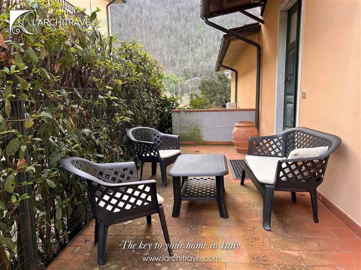 Image No.1-3 Bed House for sale