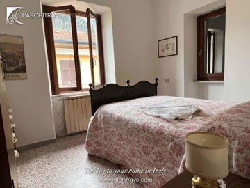 67a06a33-4440-d0f0-8c7d-1825f1af8310