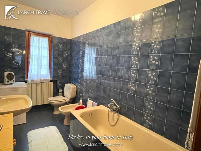 Image No.11-4 Bed Villa for sale