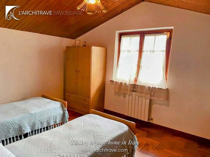 Image No.14-4 Bed Villa for sale