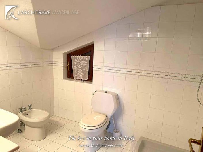 Image No.15-Villa de 4 chambres à vendre à Comano