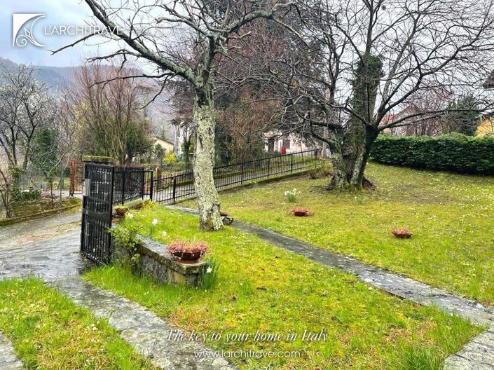 Image No.18-Villa de 4 chambres à vendre à Comano