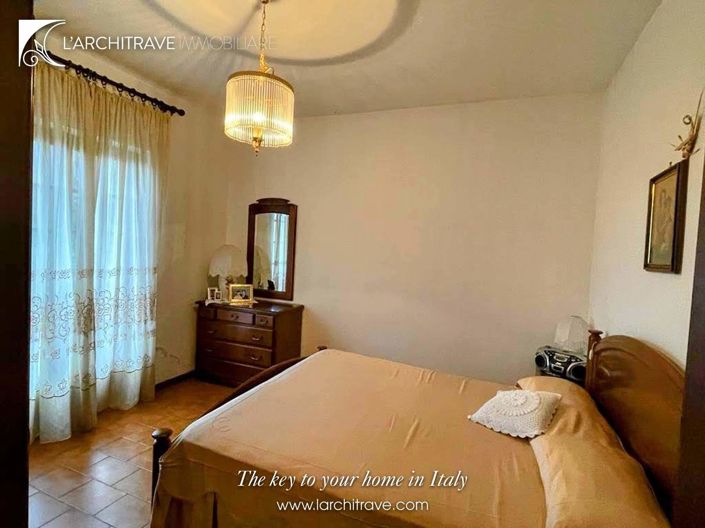 Image No.9-4 Bed Villa for sale