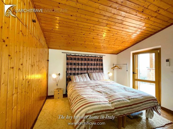 Image No.15-3 Bed Villa for sale