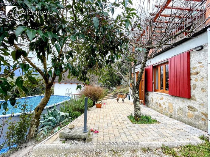 Image No.2-Villa de 3 chambres à vendre à Borgo a Mozzano