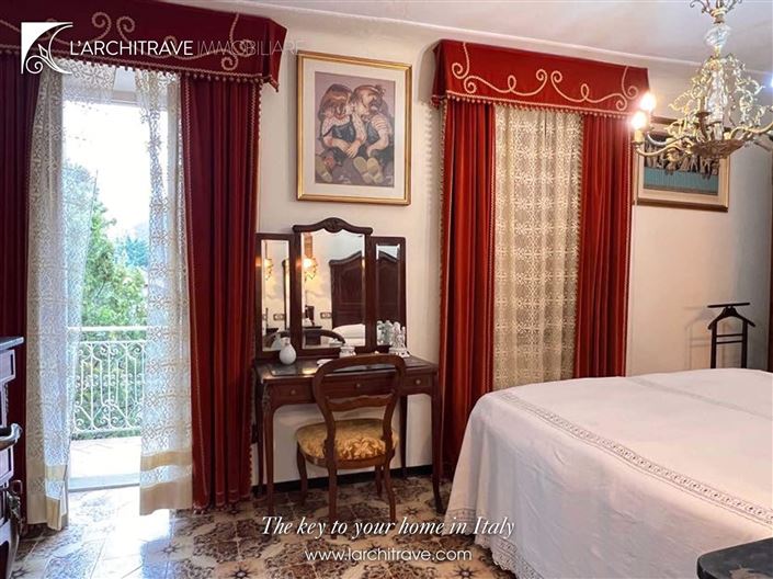 Image No.10-3 Bed Villa for sale