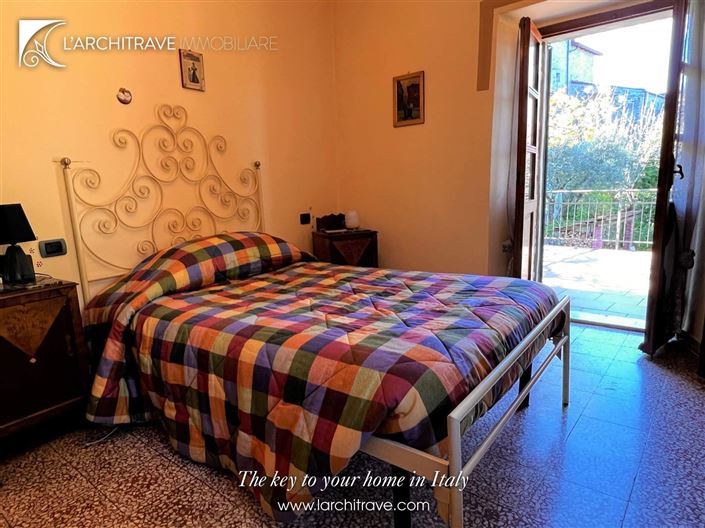 Image No.12-3 Bed House for sale