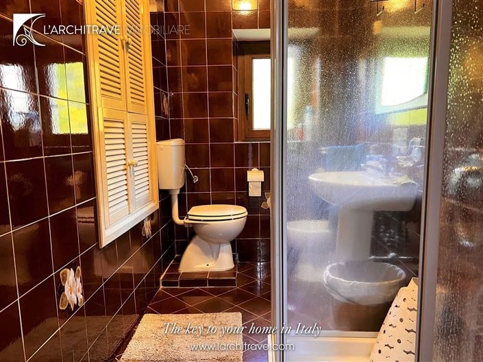 Image No.6-3 Bed House for sale