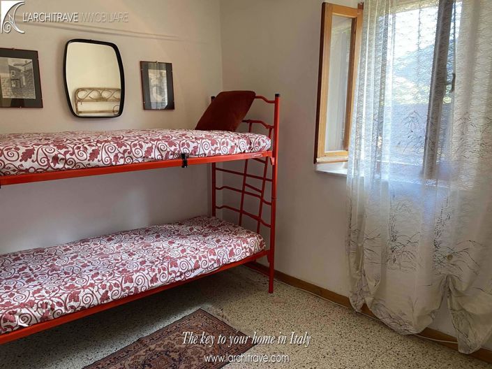 Image No.8-3 Bed House for sale