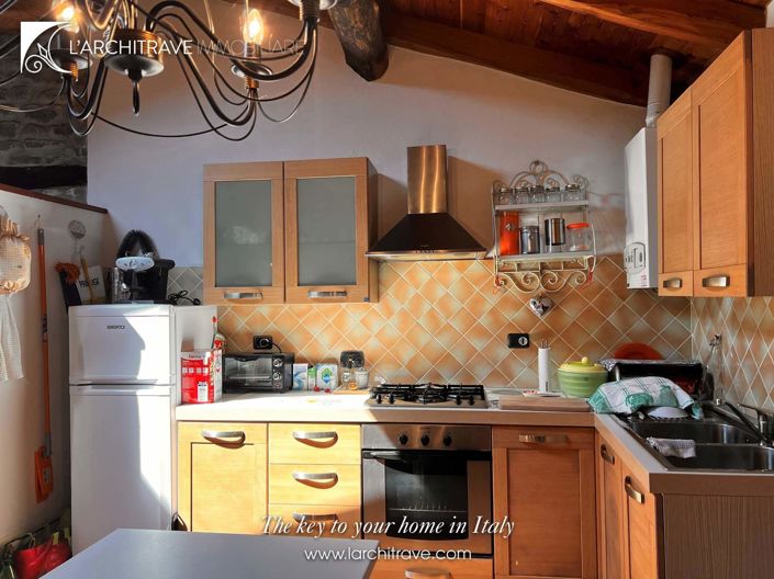 Image No.5-2 Bed House for sale