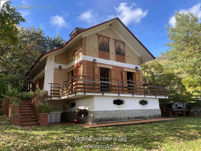 Image No.1-Villa de 5 chambres à vendre à Comano