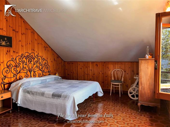 Image No.17-5 Bed Villa for sale