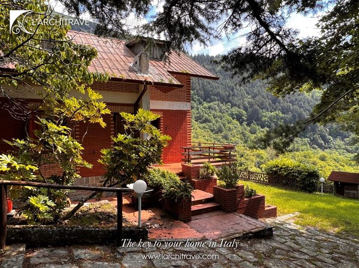 Image No.2-5 Bed Villa for sale