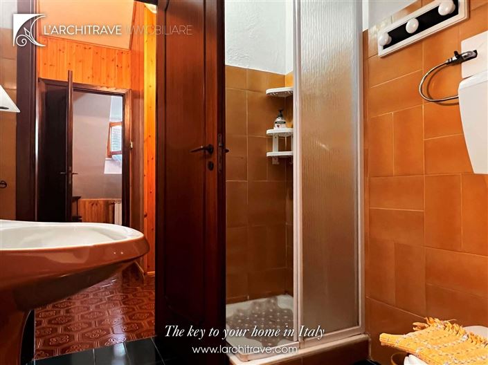 Image No.20-5 Bed Villa for sale