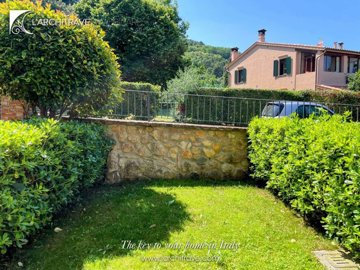 fe8a0331-d2d3-7af5-bd20-b67332c704b8