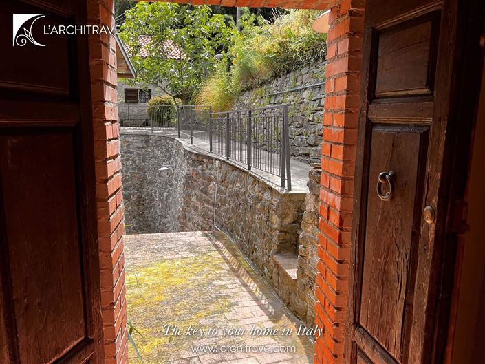 Image No.10-4 Bed House for sale