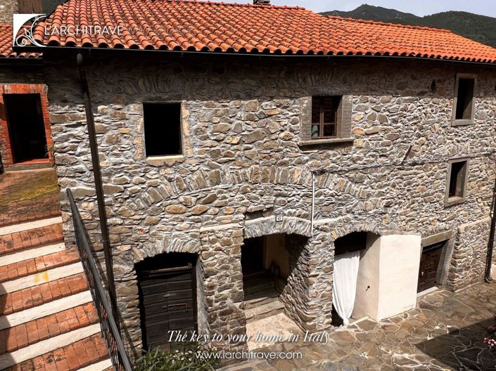 Image No.25-Maison de 4 chambres à vendre à Licciana Nardi