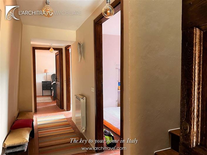 Image No.26-4 Bed House for sale