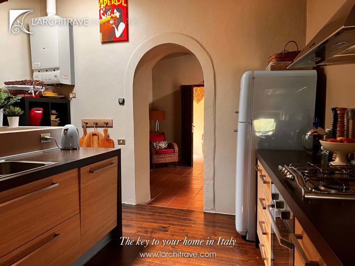 Image No.8-4 Bed House for sale