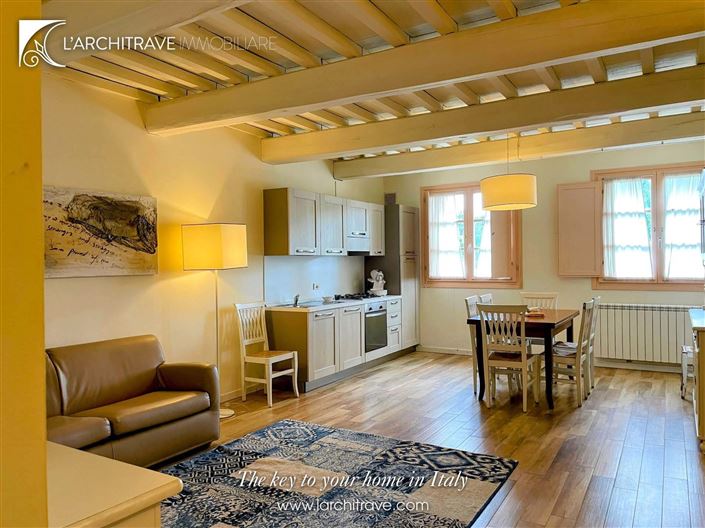 Image No.15-2 Bed House for sale