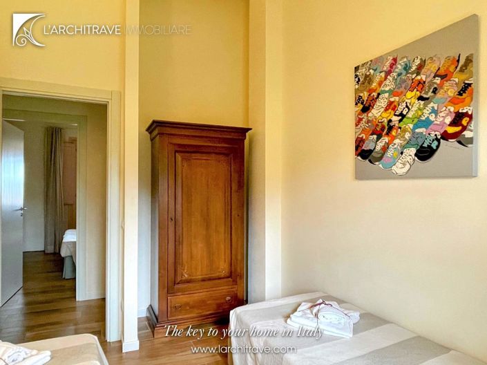 Image No.21-2 Bed House for sale