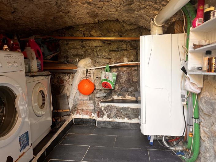 Image No.10-2 Bed House for sale