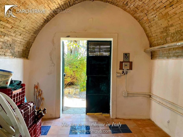 Image No.28-5 Bed Villa for sale