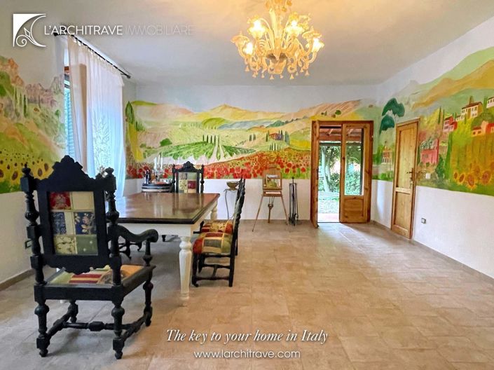 Image No.6-5 Bed Villa for sale