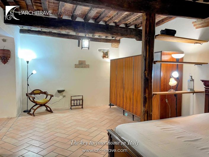 Image No.13-1 Bed House for sale