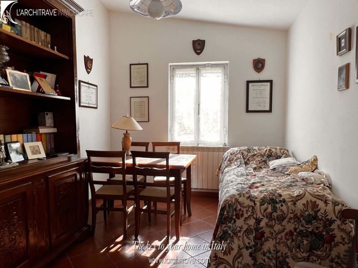 Image No.13-4 Bed House for sale