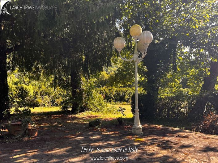 Image No.16-4 Bed House for sale