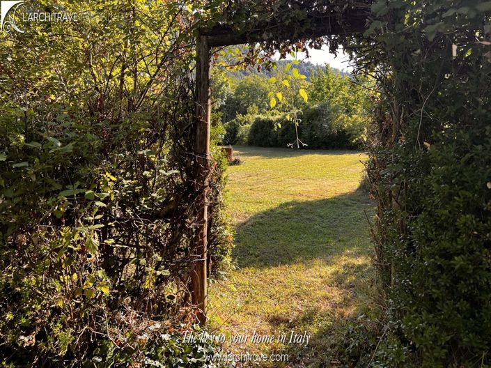 Image No.17-4 Bed House for sale