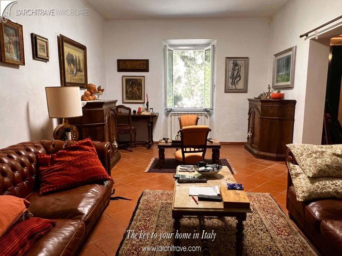 Image No.6-4 Bed House for sale