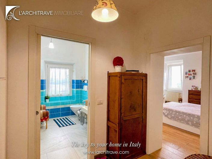 Image No.11-2 Bed House for sale