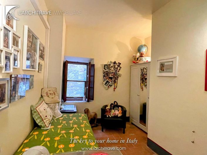 Image No.11-2 Bed House for sale