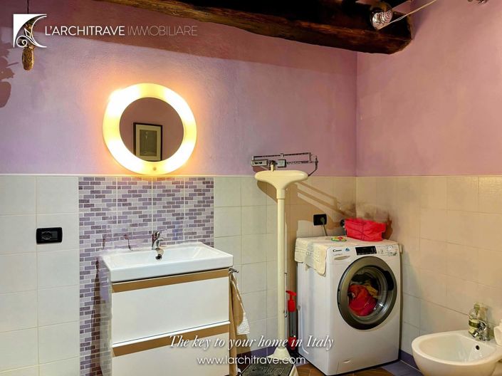 Image No.12-2 Bed House for sale